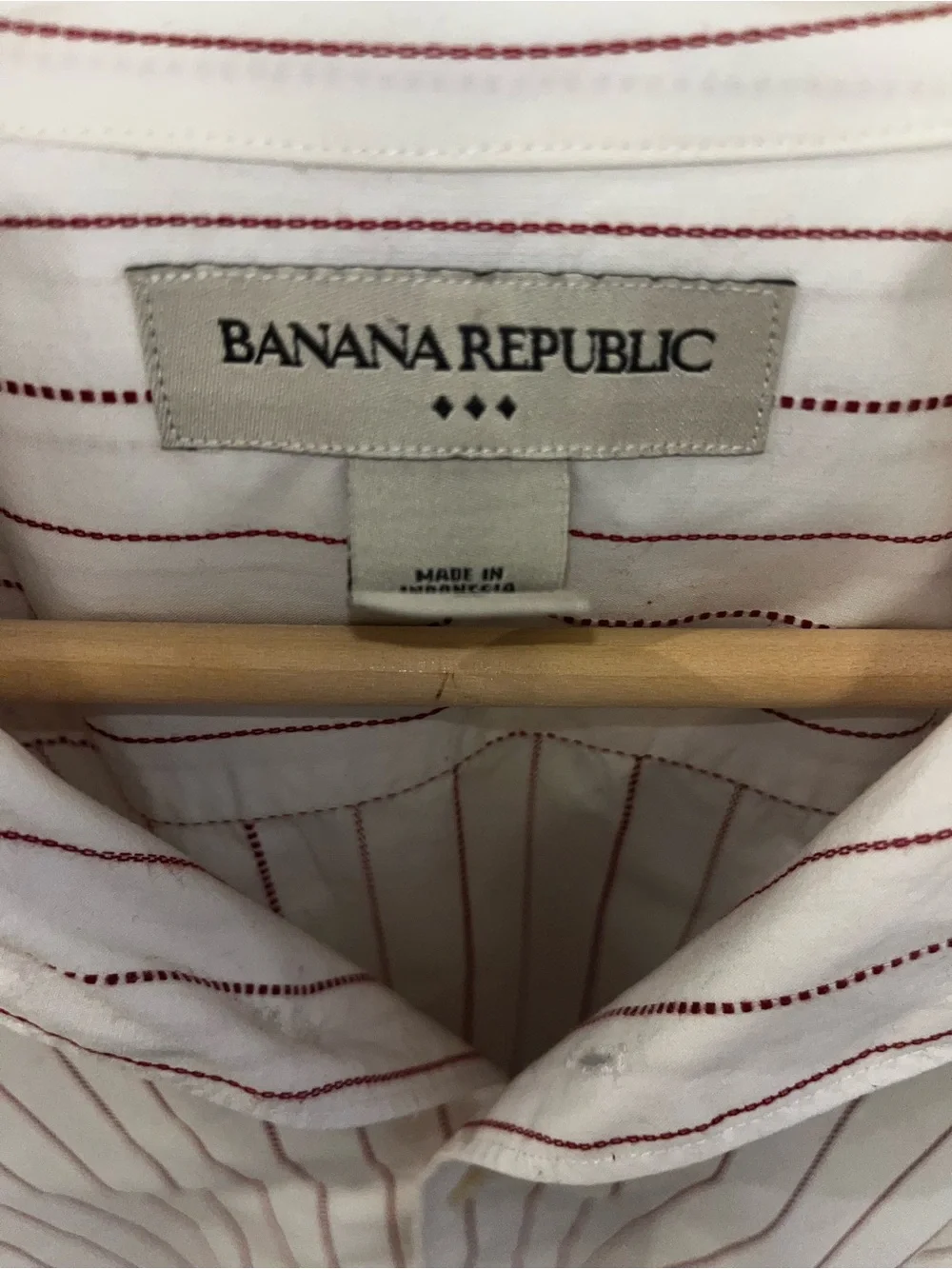 Banana Republic Short-Sleeve White Camp Shirt with Red Pinstripes-sz XL